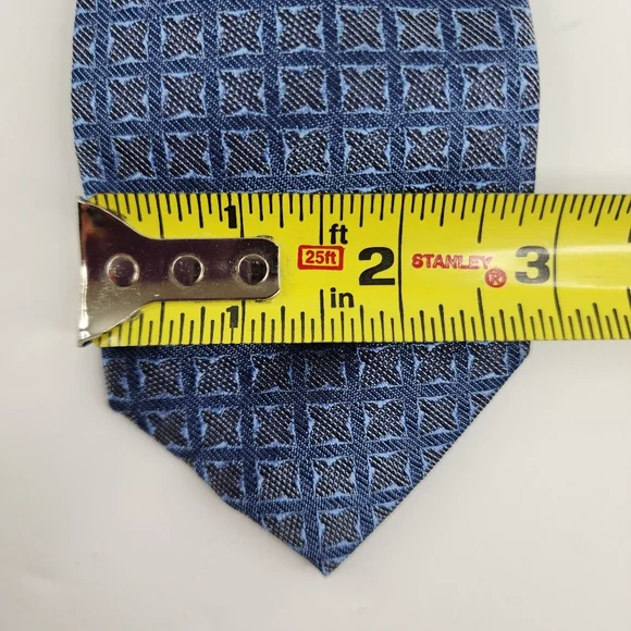 CALVIN KLEIN Blue Silk Tie. - Picture 4 of 4